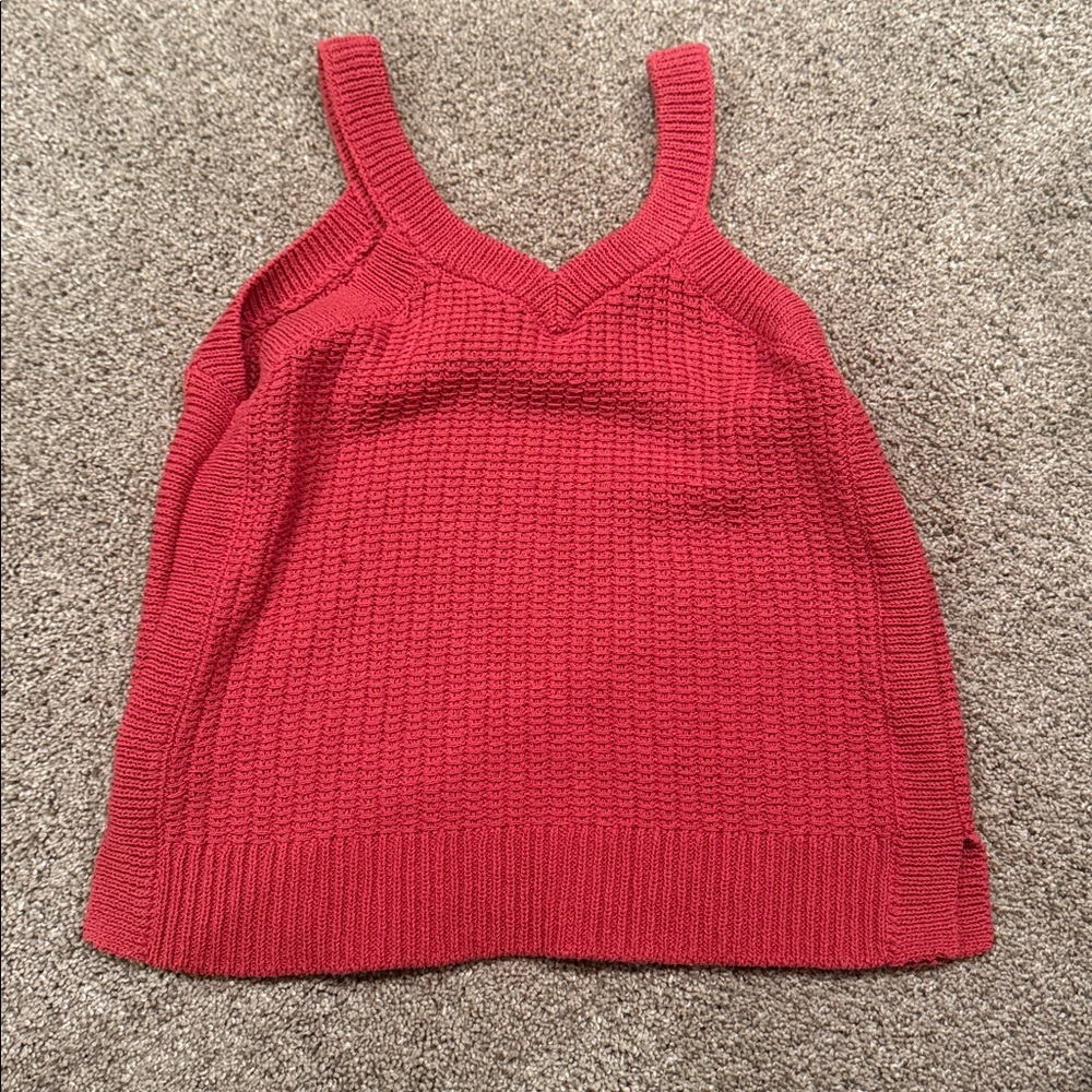 Madewell salmon knitted tank
Size small